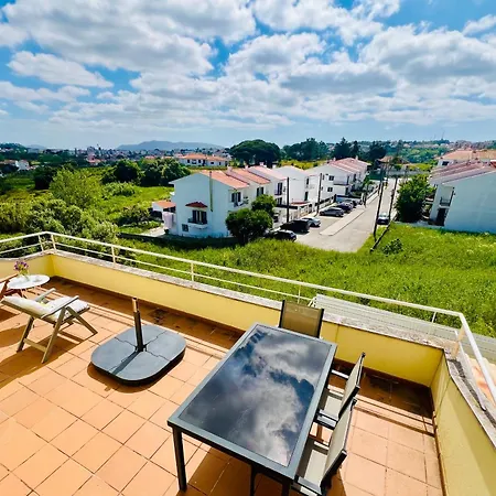 Coastal Breeze In Villa Sesimbra