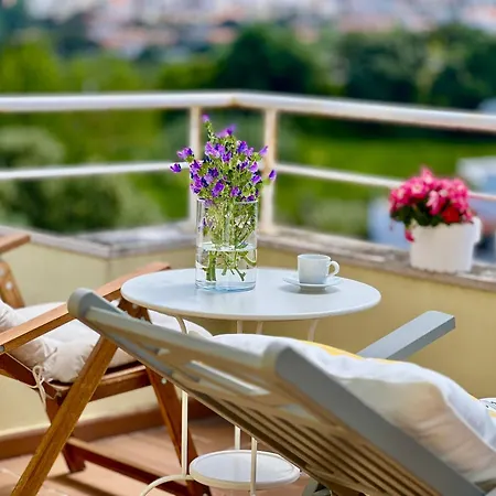 Coastal Breeze In Villa Sesimbra