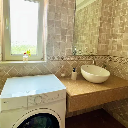 Coastal Breeze In Villa Sesimbra