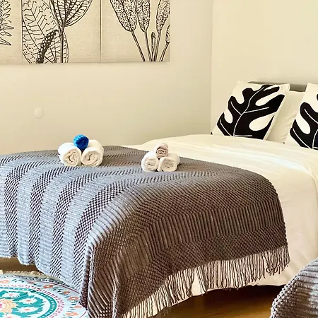 Coastal Breeze In Villa *