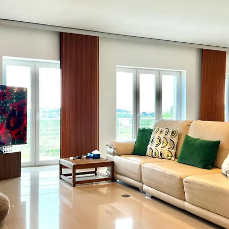 Coastal Breeze In Villa *