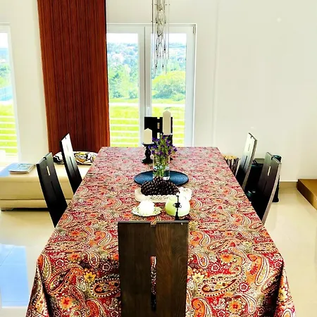 Villa Coastal Breeze In